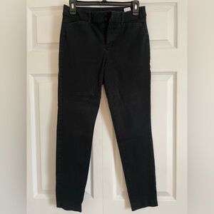 Old Navy High-Rise Pixie Pants in Black